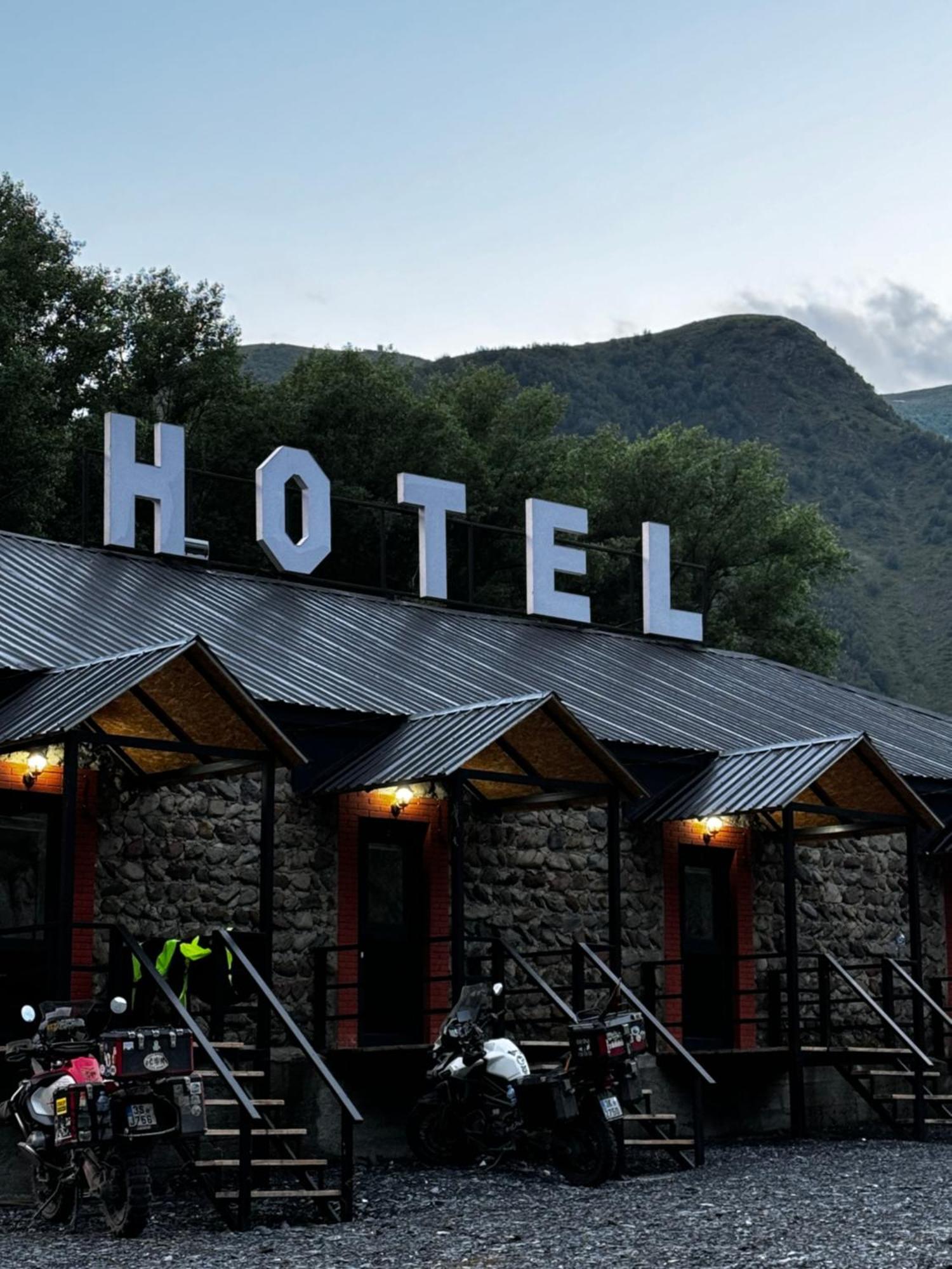 Hotel Pavilion Garden Kazbegi Dış mekan fotoğraf